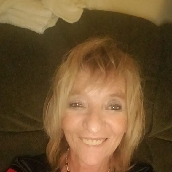 Meet your Posher, Cindy - Picture 1 of 1